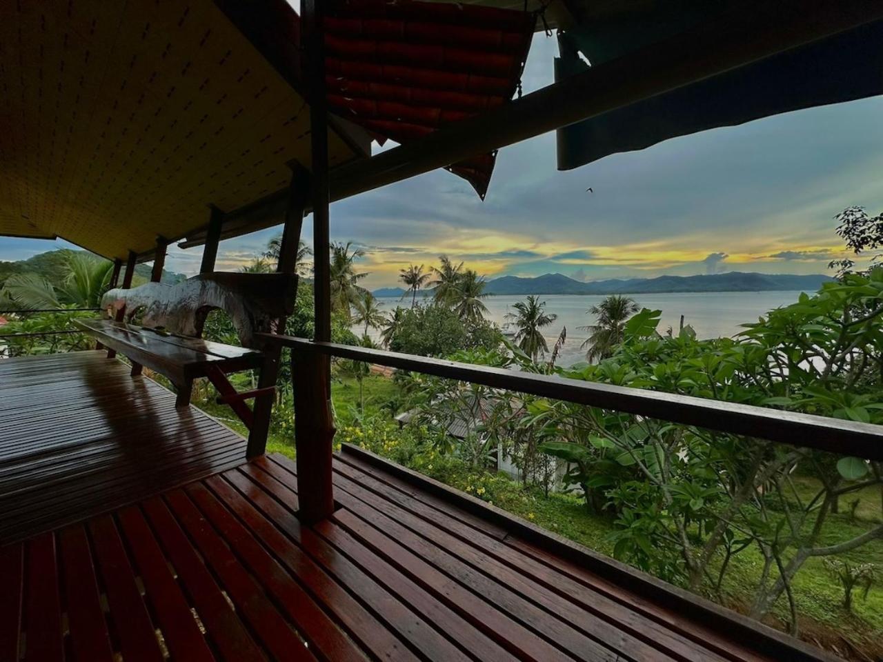 Chun Chom - Baan Lom Suay Villa Ko Yao Noi Exterior photo